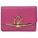 Porte-monnaie Ferragamo Gancini en cuir rose - Salvatore Ferragamo