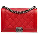 Borsa a spalla Boy Flap Media in pelle di agnello rossa con doppia cucitura Chanel