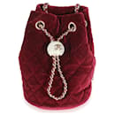 Borsa a secchiello in velluto trapuntato bordeaux CC Pearl Crush di Chanel