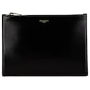 Pochette en cuir noir Saint Laurent