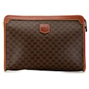 Clutch Macadam Celine Marrom - Céline