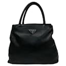 Bolsa tote de couro com logo Prada Bolsa tote de couro