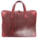 HERMES Victoria 45 Crinolan x Buffle Rouge H Acessórios Metálicos Dourados Bolsa de Viagem □G:2003 - Hermès