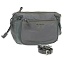 Bolsa de Ombro PRADA em Nylon Cinza Auth 85137 - Prada