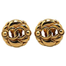 Boucles d'oreilles clip en or plaqué CC de Chanel