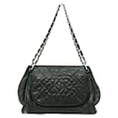 Bolsa de ombro de couro preto Chanel