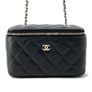 Bolso de hombro de cuero caviar negro Chanel