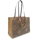 Louis Vuitton Monogram Giant Reverse On the Go MM Tote Bag