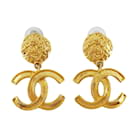 Boucles d'oreilles clips en plaqué or Chanel