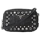 Bolsa de ombro de denim com studs Prada