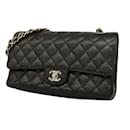 Sac à épaule en cuir caviar noir Chanel