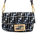 Bolso Fendi Body Bag Zucca Baguette Colaboración Joshua Vides