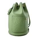 Bolso de hombro de cuero Loewe Sailor Small