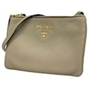 Bolso de hombro de cuero beige Prada