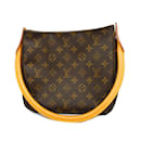 Bolsa de Ombro Louis Vuitton Monogram Looping MM