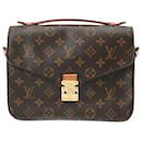 Bolso Louis Vuitton Monogram Pochette Metis MM