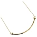 Collana T Smile Small in oro giallo 18K di Tiffany & Co.