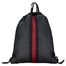 Mochila con cordón Sherry Line GG Supreme de Gucci