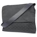 Bolsa de ombro de nylon preto Gucci