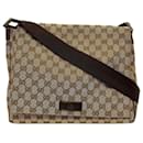 Bolsa de Ombro Gucci GG Canvas