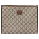 Gucci GG Supreme Clutch Bag mit ineinander verschlungenem G