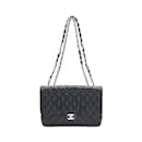 Chanel Deca Matelassé 30 Schultertasche