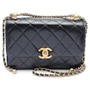 Bolsa de Ombro Matelassé Chanel