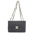 Bolsa de Ombro Chanel Deca Matelassé 34