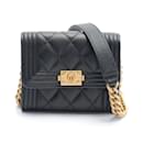 Bolso de Hombro Boy Chanel en Cuero Caviar Negro