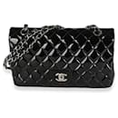 Bolso Chanel negro de piel patentada acolchada mediano clásico de doble solapa