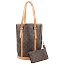 Bolsa de Ombro Bucket GM em Canvas Monogram Louis Vuitton M42236