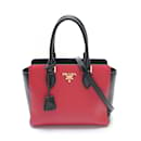 Prada Lederhandtasche in Schwarz und Rot