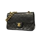 Sac à épaule en agneau noir Chanel