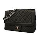 Sac à épaule en agneau noir Chanel