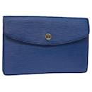 Borsa Clutch Epi Montaigne 23 di Louis Vuitton blu M52665 Lv Auth 75039