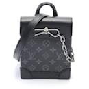 Sac à épaule Nano Steamer Monogram Eclipse Louis Vuitton