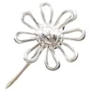 Flor de Margarida Tiffany & Co