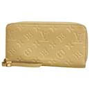 Louis Vuitton Zippy wallet