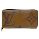 Louis Vuitton Monogram Giant Reverse Zippy Wallet