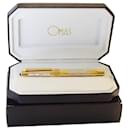 Omas Roma 2000 Bernini 18K Yellow Gold Limited Edition Fountain Pen with Mother of Pearl - Autre Marque