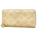 Louis Vuitton Zippy wallet