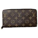 Louis Vuitton Zippy wallet