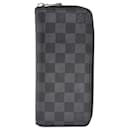 Louis Vuitton Damier Graphite Zippy Wallet N63095