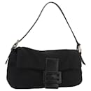 Sac à épaule FENDI Mamma Baguette en tricot noir Auth mr909A - Fendi