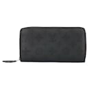Louis Vuitton Zippy wallet
