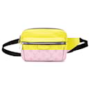 Bolsa de cintura externa Taigarama Monogram amarelo Louis Vuitton