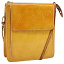 LOUIS VUITTON Monogram Vernis Motto Pouch Lime Yellow M91059 LV Auth 109764 - Louis Vuitton