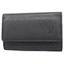 Louis Vuitton 6 key holder