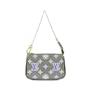 Acessório Mini Pochette Vernis Louis Vuitton