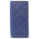 Louis Vuitton Taiga Lama Portefeuille Brazza Wallet